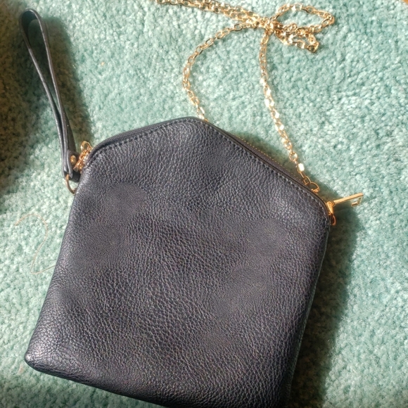 Urban Expressions | Vegan Crossbody Purse - Picture 7 of 8